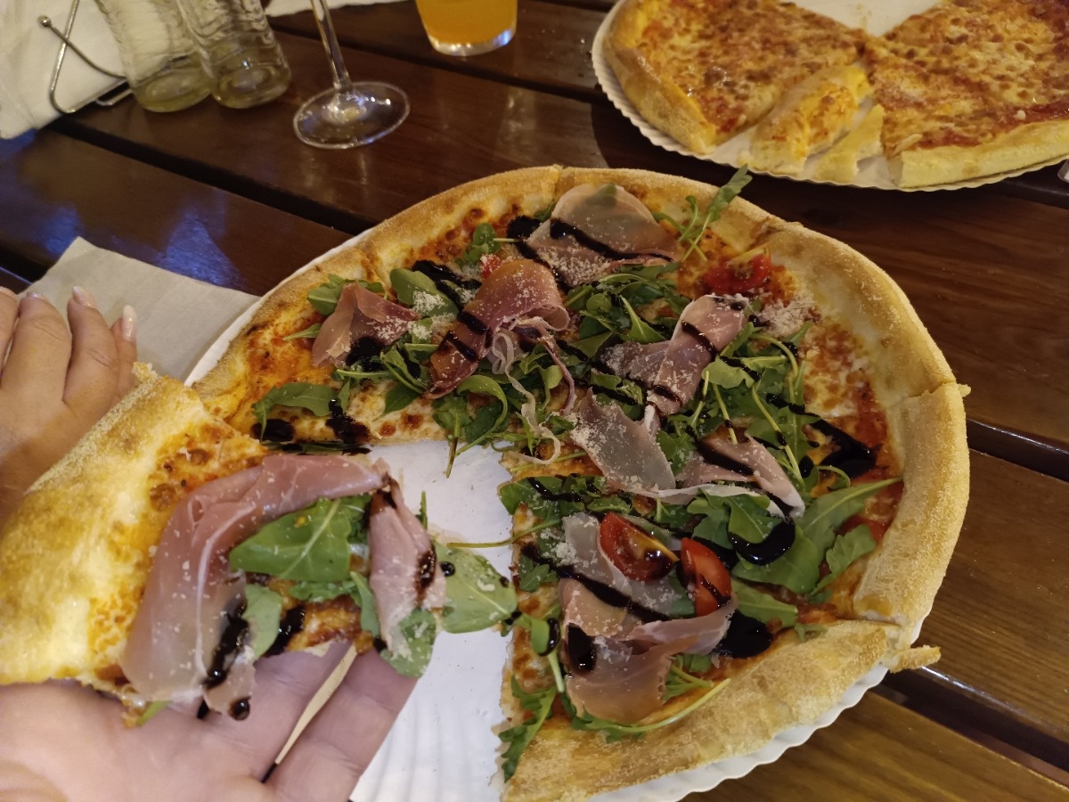 2c7b3985-1848-404a-9438-81264cb1c228