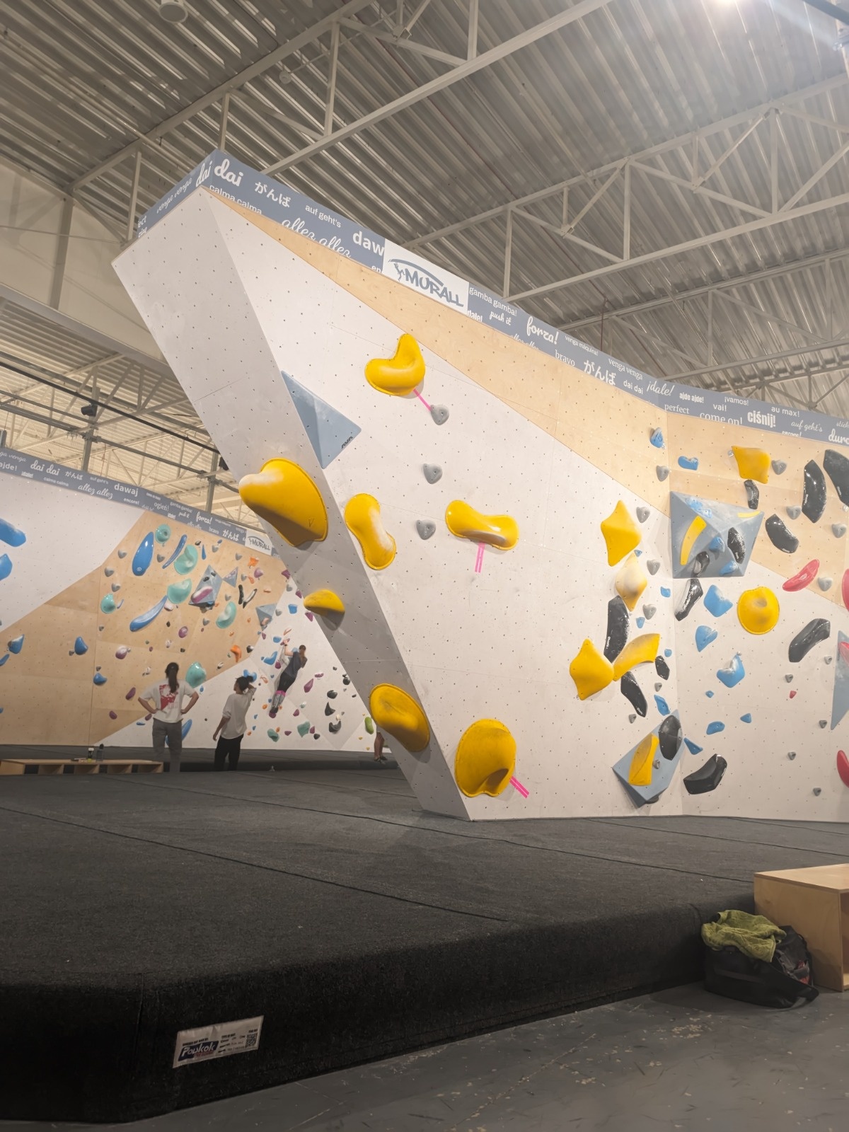 63c0a564-d0e0-4d76-8bbb-605c080bdd6b