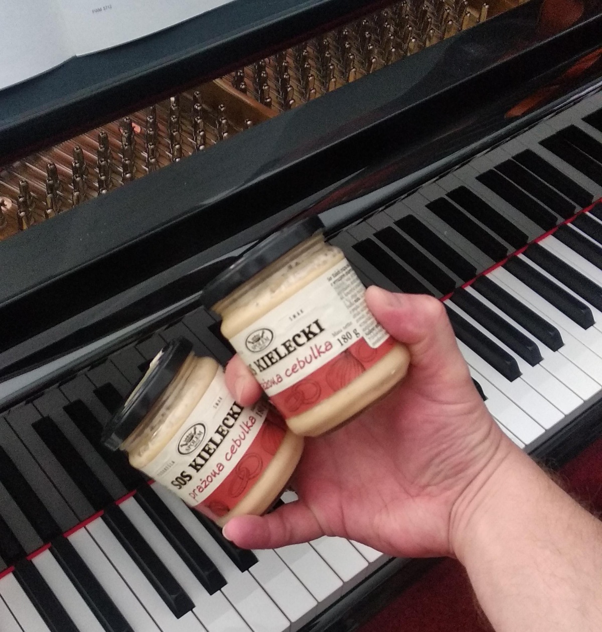 d19ef0ce-3ae5-430d-a8f4-7225a5322161