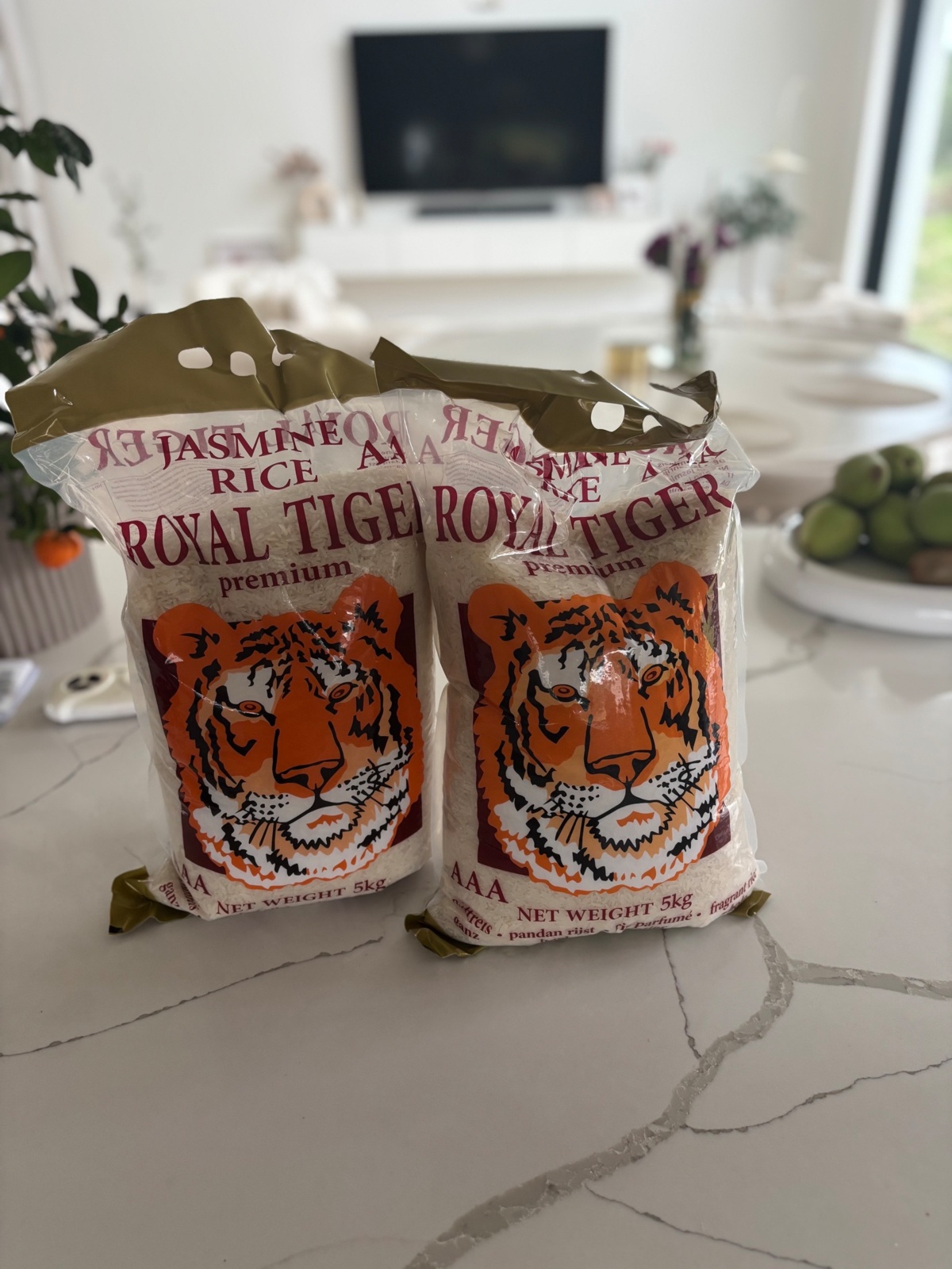 fb405269-17c6-47be-936c-24fdf38087f0