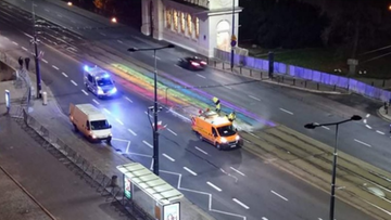 Warszawa. Tęcza na moście Poniatowskiego. Przejdzie nim Marsz Niepodległości