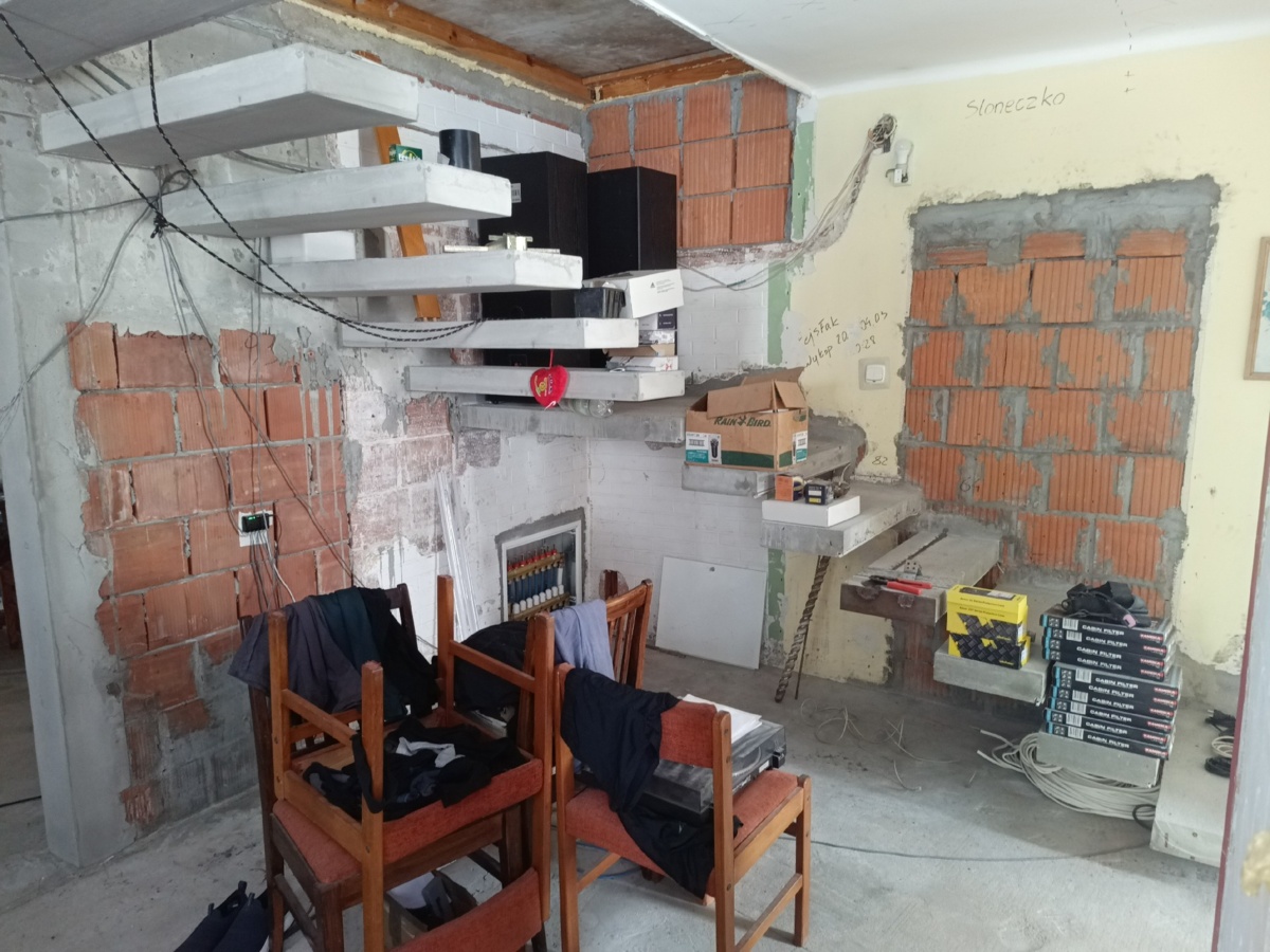 dbb1f04b-ca1d-4e1d-a6e0-8d563427e857