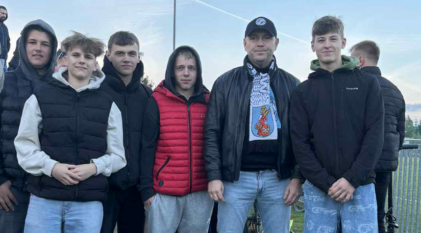 Karol Nawrocki na meczu A-klasy! Prezydent dotrzymał słowa i wrócił do Wolanowa