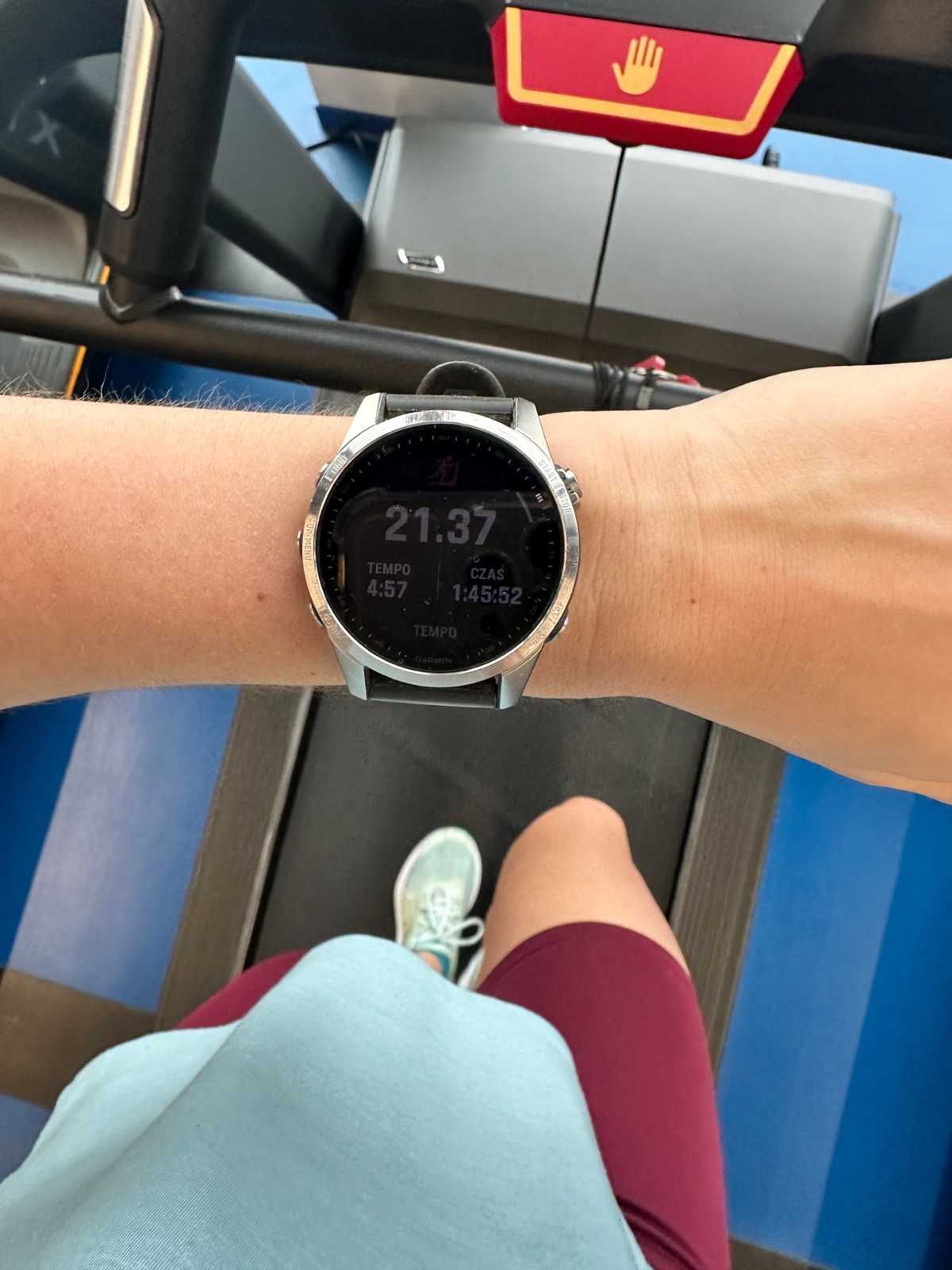 b137b9a5-ce44-4827-bf42-49592e21e055