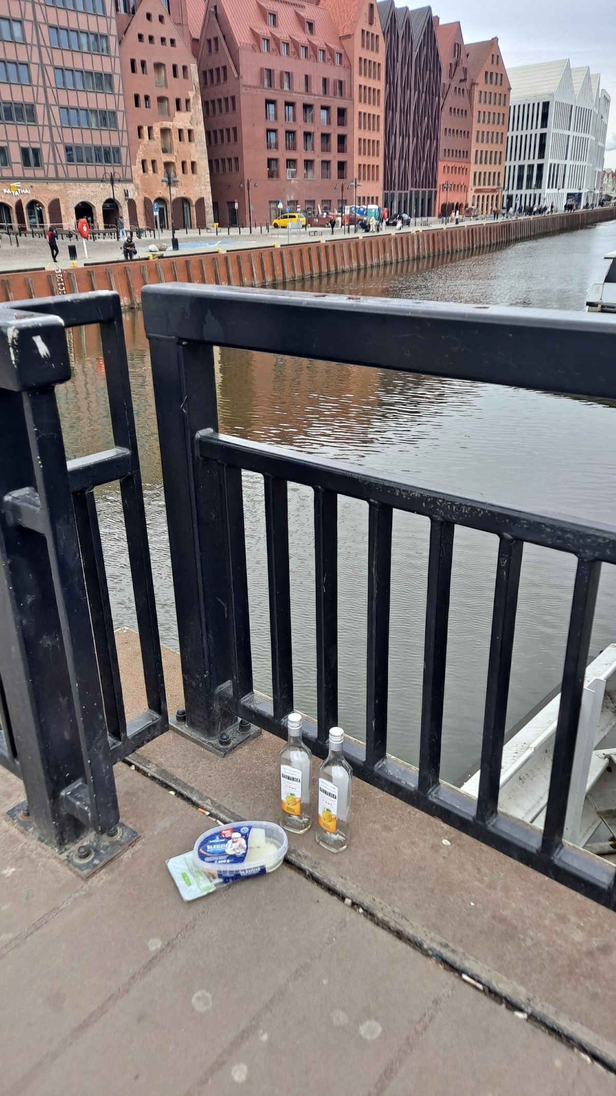 6c34ca4f-014e-428e-a156-61ba86d9e837