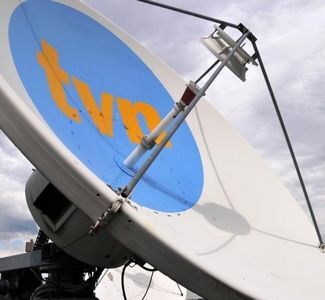 Dom Kazika, apteka i TVN