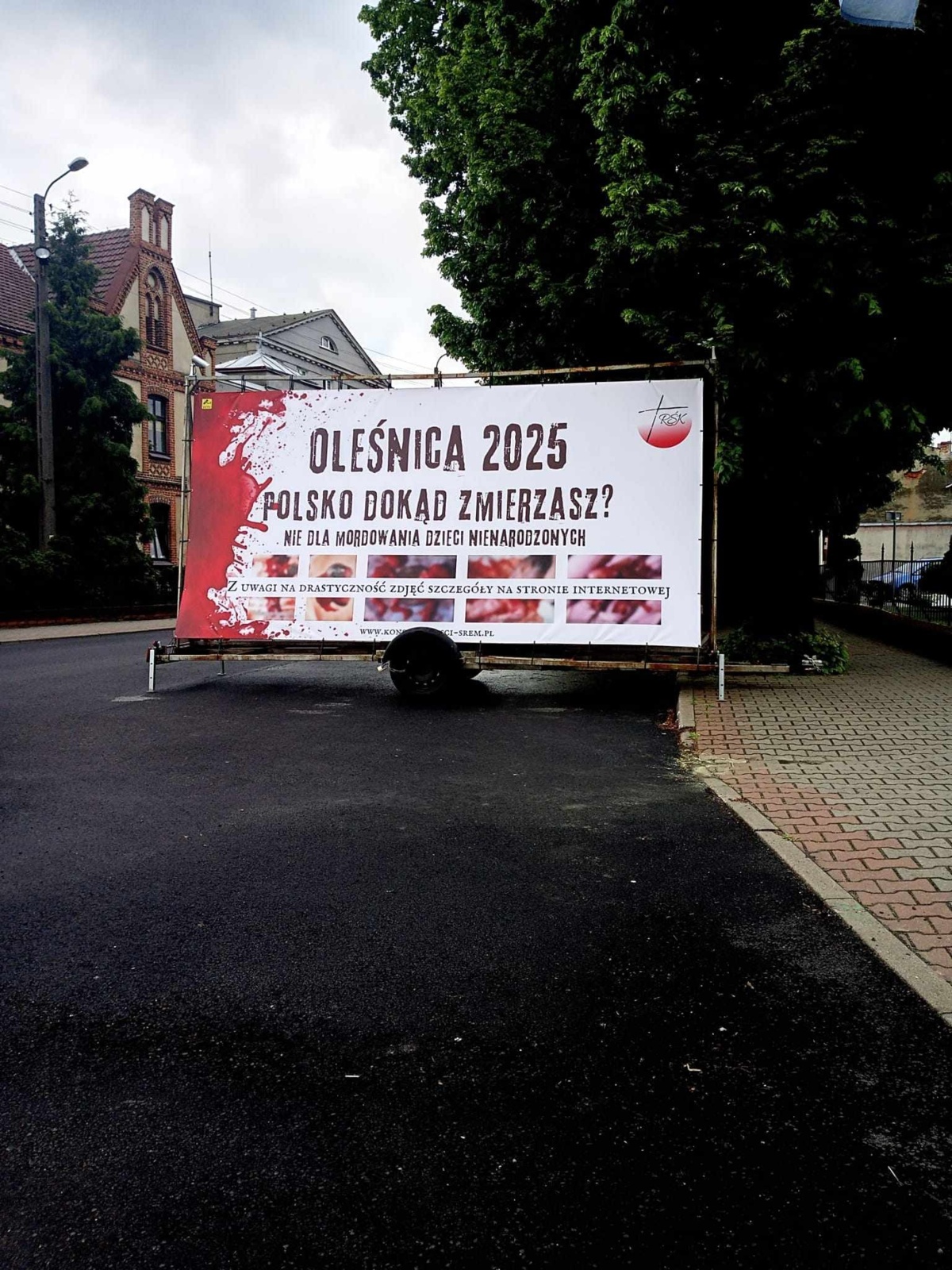 2ae1744d-f658-4fc7-941a-0396ef922f49