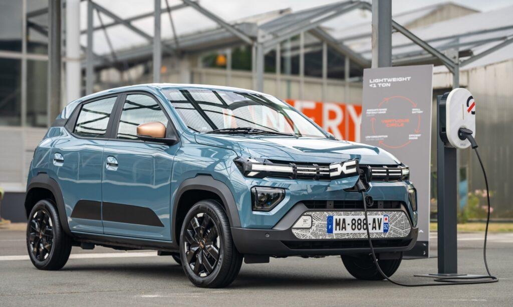 Komisja Europejska chce zakazać samochodów spalinowych flotom i wypożyczalniom od 2030 r.