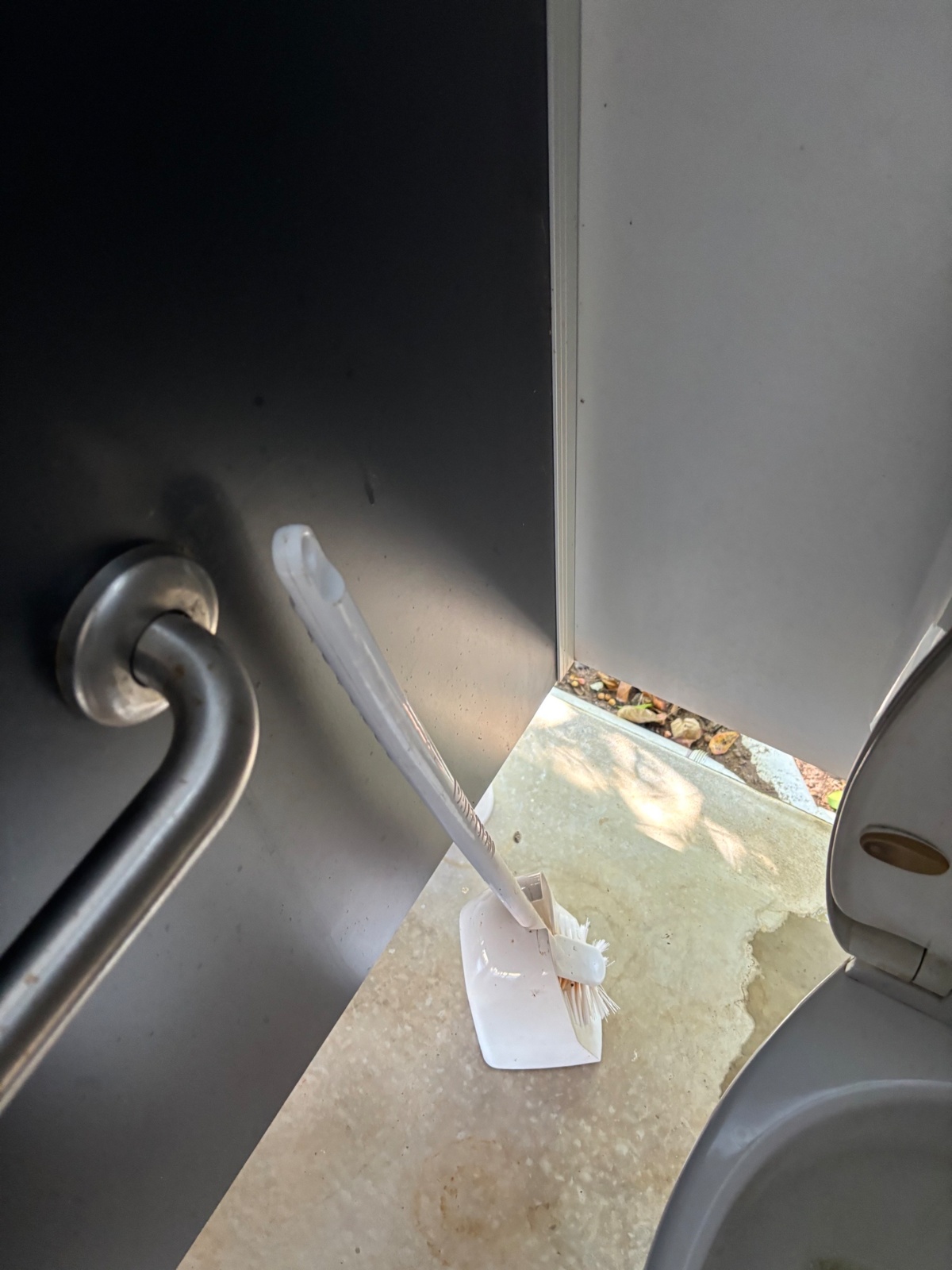 6b26a90a-734a-4c42-871f-a4f5207ed680