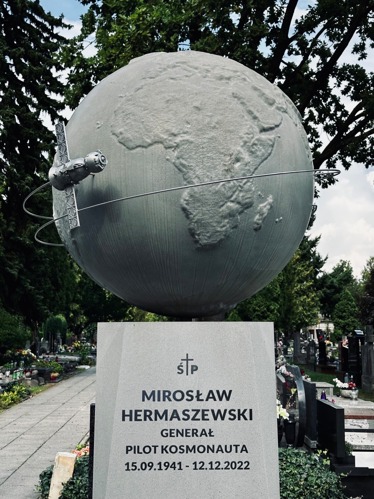 fa1a6147-4fb7-40f6-8b6d-1fca01f16085