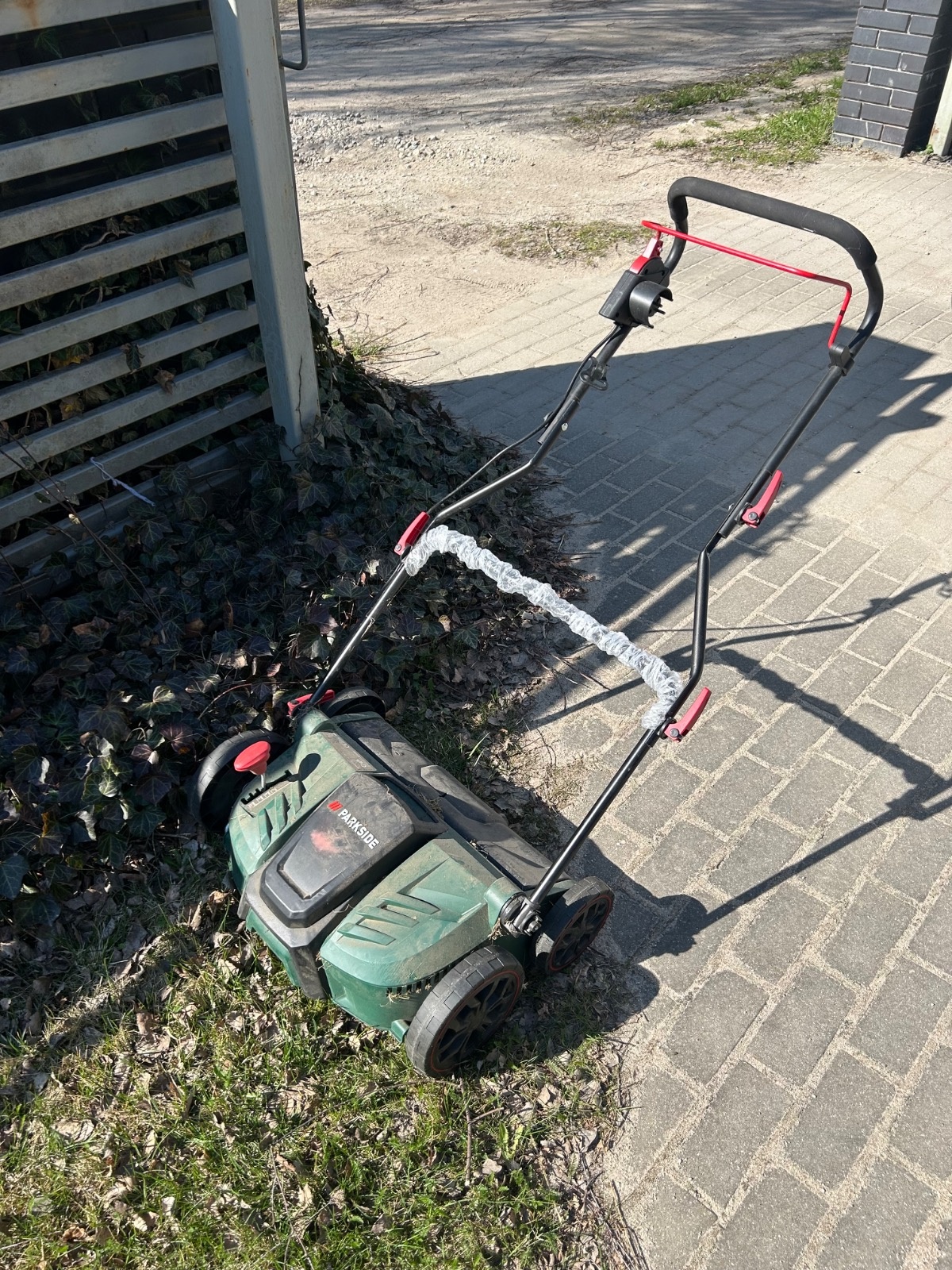 4d201d78-9f16-423a-9139-2b2abe52d538