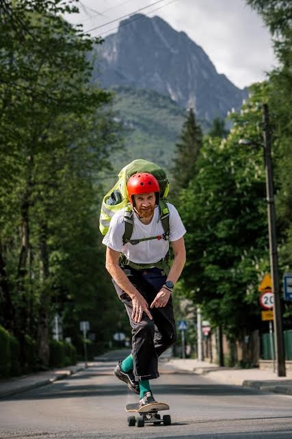 2b87556f-7db0-4e61-ba15-8a76ff59e65a