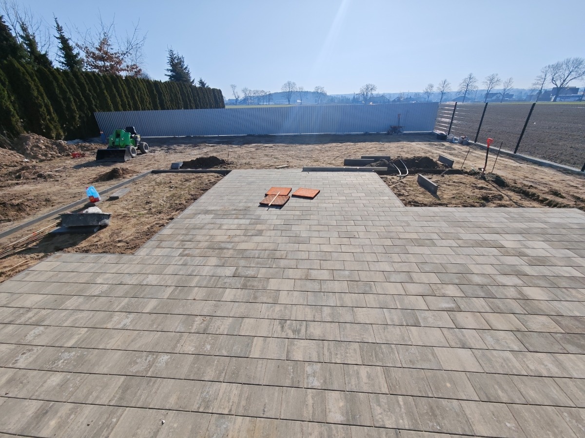 0a5e8094-39f3-47fd-9231-565b464e6064