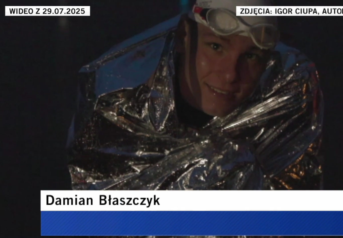 44 godziny, 100 kilometrów w wodzie. Płynął bez przerwy dla chorego Adasia