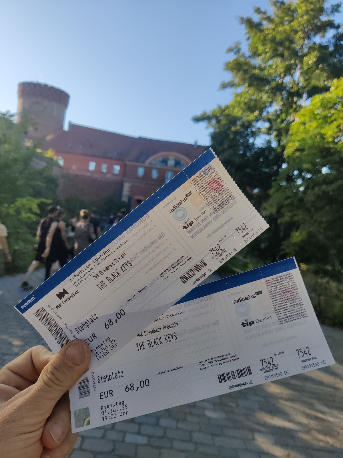 9d331230-3ca8-44e5-b355-ae27d14da73b