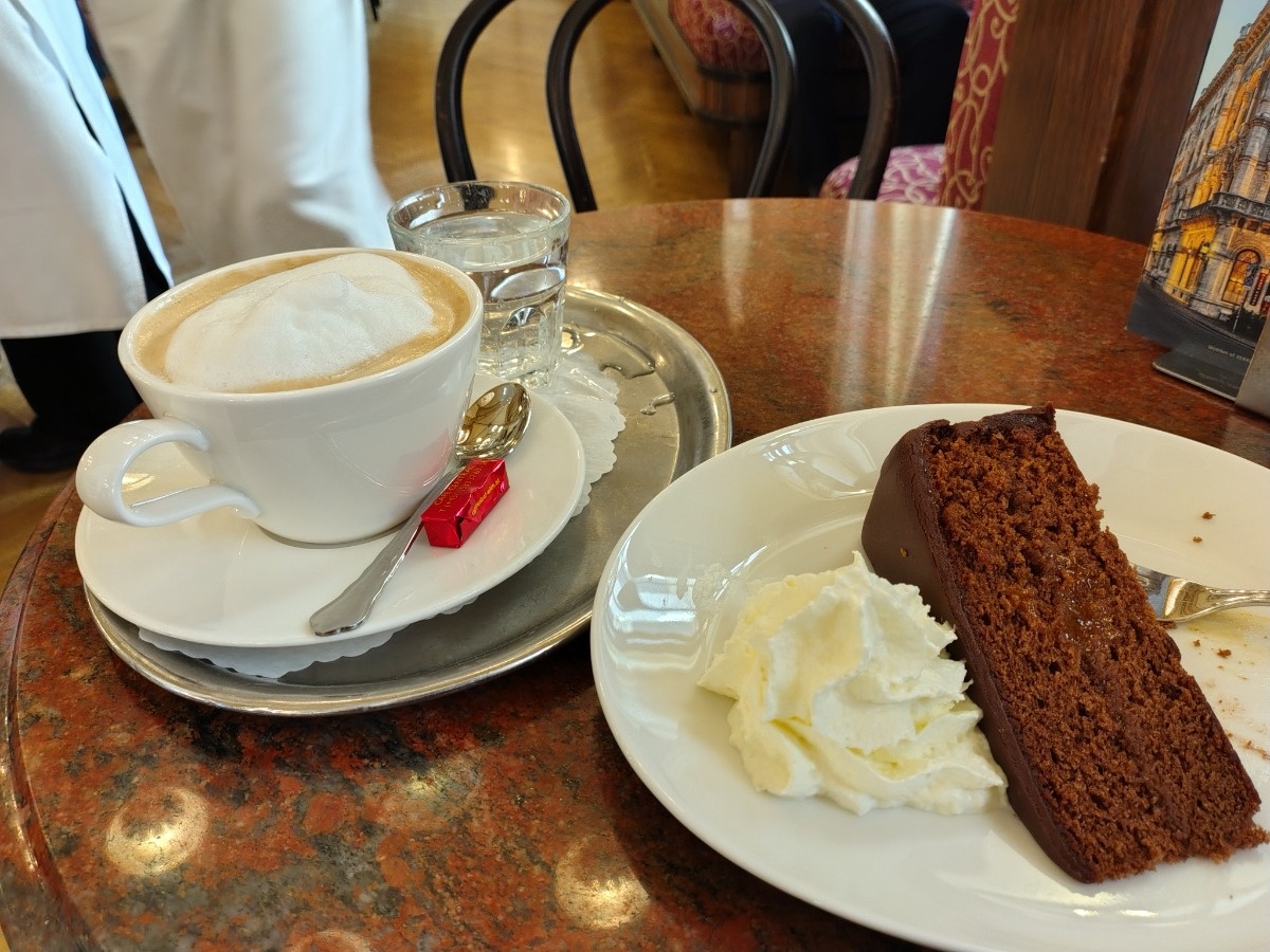 9d1cbacd-b424-43a1-a34f-f192e1eba6a6