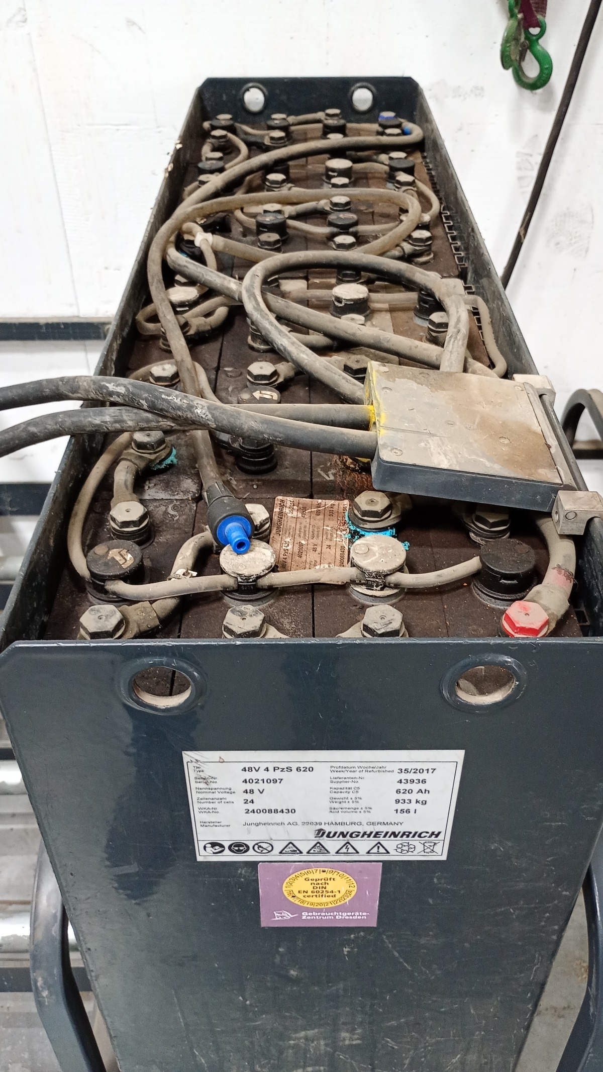 48071553-f579-477f-85d5-01da94e632e8