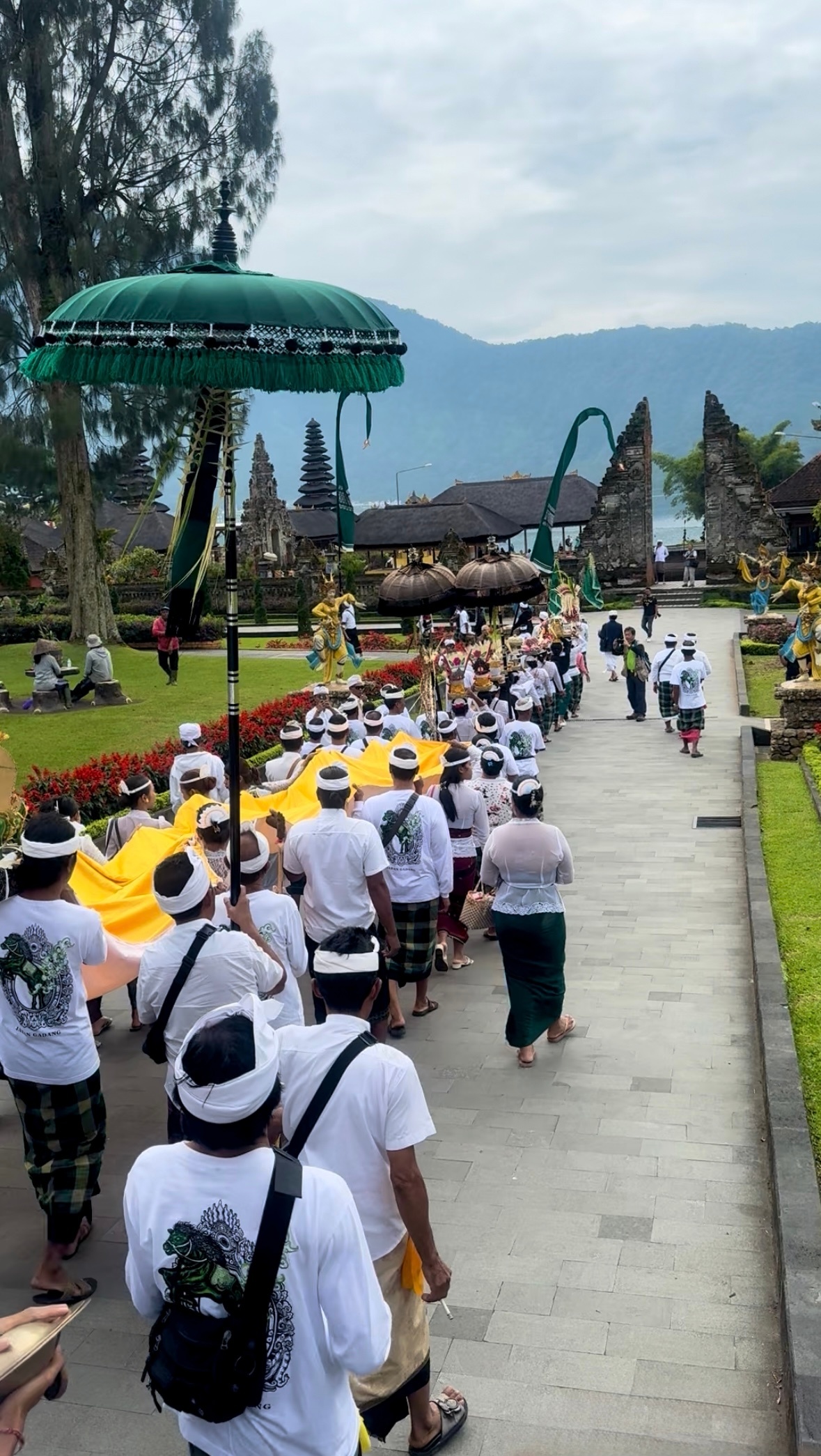 122b083c-ebe9-4ad8-a145-bfe3a9d13d83