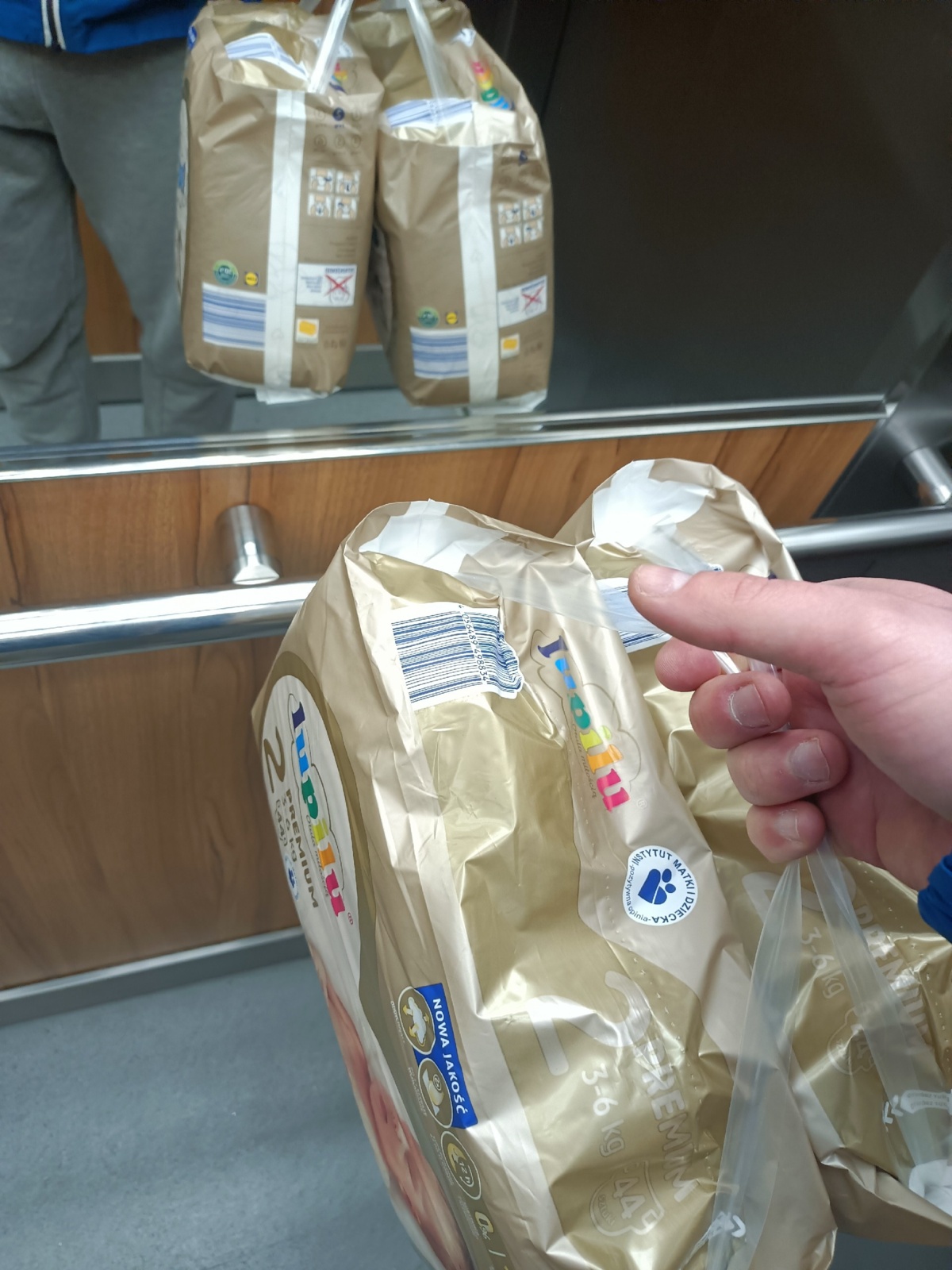 cf90a32d-0044-4cbe-a1bc-1e1264cf476f