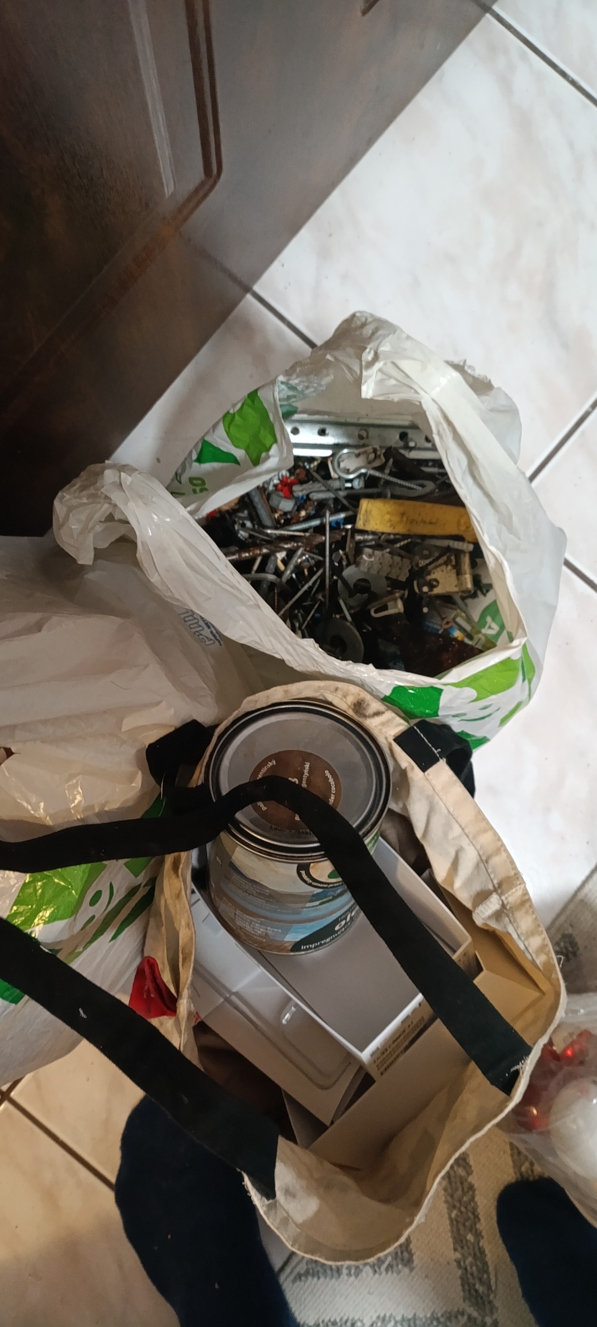 478b9e66-3f3c-415c-824b-e18f3a041754