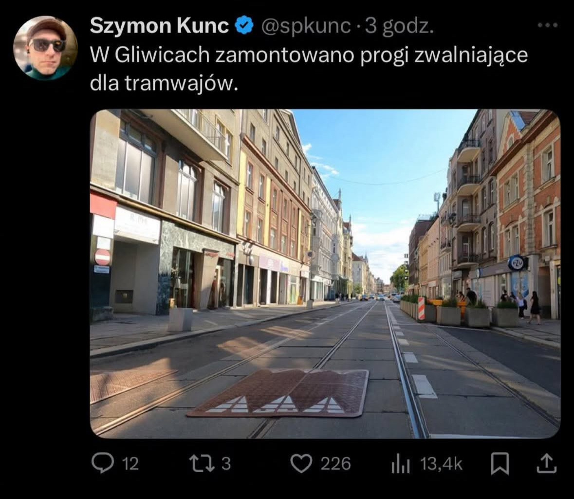 698bedf3-d504-474f-bed4-3c1ff8e5590a