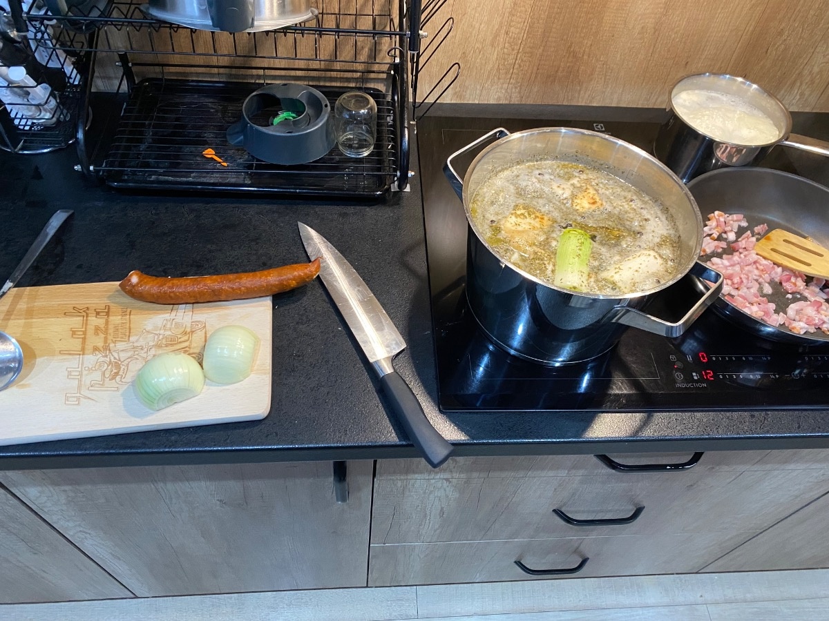 8ea44e77-c87c-4d7d-bb86-49e366eaf946