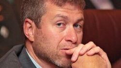 Wielka Brytania: Nałożono sankcje na dwóch oligarchów związanych z Abramowiczem