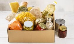 "Odwrócony" sklep w Amsterdamie. Tu można przynosić produkty, zamiast kupować