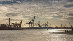 Afera na "kilkadziesiąt milionów złotych”. Port zawiadamia prokuraturę