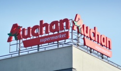 Auchan sprzedaje część nieruchomości. Komunikat ws. sklepów