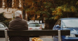 Problem z asystencją osobistą. Rząd bez pomysłu na pomoc osobom starszym