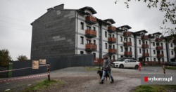 Deweloper blokuje akty własności. Lokatorzy bez praw do mieszkań, za które zapłacili