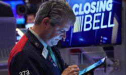 S&P 500 wzrósł trzeci dzień z rzędu i jest blisko rekordu wszech czasów