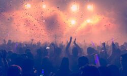 Zakażony nastolatek poszedł do klubu w Australii. Setki osób na kwarantannie