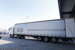 "Stanowiska tworzone, by zatrudnić określone osoby". Ujawniamy ustalenia ws. kontroli w państwowej agencji