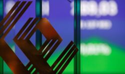 Kurs akcji BioMaximy wzrósł w debiucie na rynku głównym GPW o 0,7 proc. do 37,66 zł