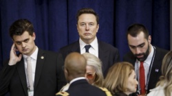 Majątek Muska topnieje