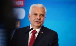 Kraska: Wystąpiłem o opinię ws. poprawki, by zwolnić ze szczepienia osoby z wysokim poziomem przeciwciał