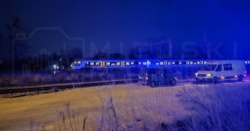 18-latka pod wpływem alkoholu podróżowała na dachu pociągu