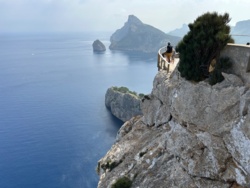 5609c947-d538-4901-9b10-023a13e5057b