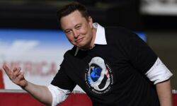 Musk rozpycha się w kosmosie? "Właśnie, że nie"