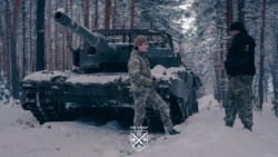 123e7969-bae2-49f8-a003-d869a301dc92