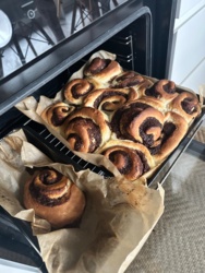 09a3e675-f2cc-4e25-a3c8-02a43bea079d