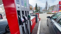 Rząd tnie ceny paliw! Tyle zapłacisz od wtorku