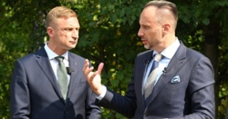 Poseł PiS i Robert Bąkiewicz wdarli się do szkoły. Mieli zastraszać dyrektorkę