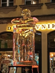 e966a76b-cc1c-459c-8840-1d20c8c218fa