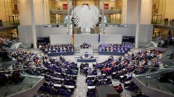 Niemcy: Bundestag ogranicza prawa uchodźców. Koniec łączenia rodzin - EURACTIV.pl