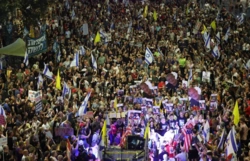Kilka tysięcy osób protestowało w Tel Awiwie przeciw planom zajęcia Gazy