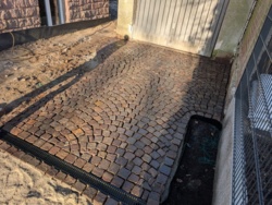 e7b71dff-9084-413b-9ddd-e99e30a6f1ae