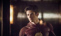 Flash - 9. sezon powstanie? Grant Gustin podpisuje kontrakt